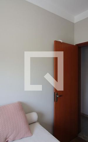 Apartamento à venda com 144m², 4 quartos e 2 vagasQuarto 2