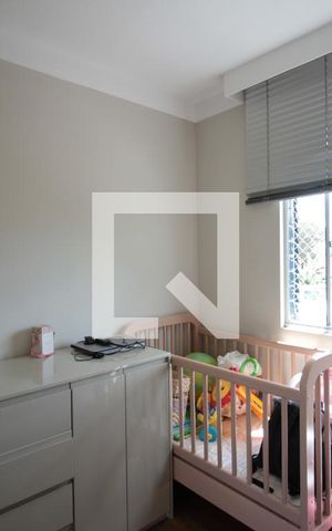 Apartamento à venda com 144m², 4 quartos e 2 vagasQuarto 2