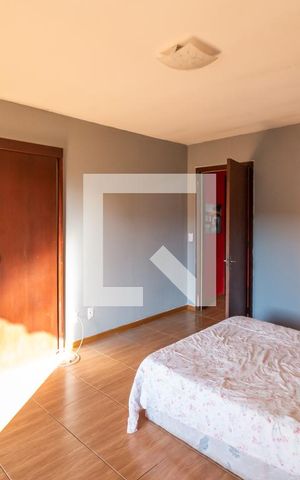 Casa à venda com 142m², 4 quartos e 2 vagasSuíte