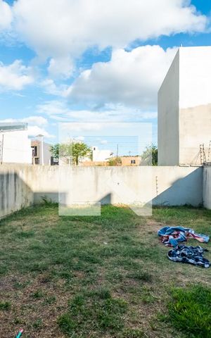 Casa à venda com 142m², 4 quartos e 2 vagasQuintal