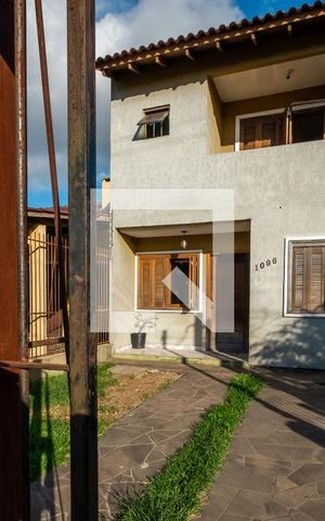 Casa à venda com 142m², 4 quartos e 2 vagasFachada