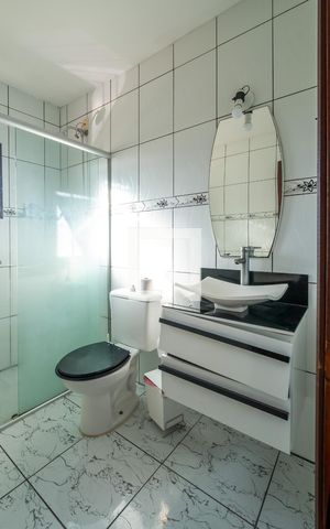Casa à venda com 142m², 4 quartos e 2 vagasBanheiro da Suíte