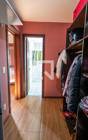 Casa à venda com 142m², 4 quartos e 2 vagasBanheiro da Suíte