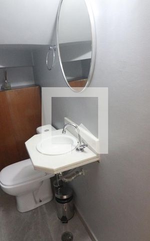 Casa à venda com 230m², 3 quartos e 2 vagasLavabo