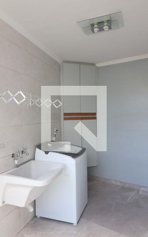 Casa à venda com 230m², 3 quartos e 2 vagasÁrea de Serviço