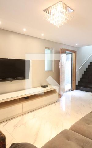 Casa à venda com 230m², 3 quartos e 2 vagasSala