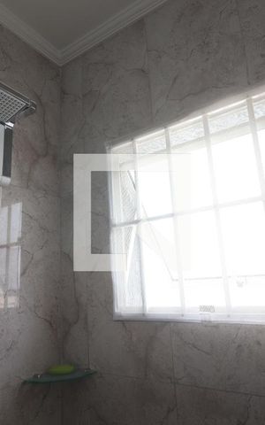 Casa à venda com 230m², 3 quartos e 2 vagasBanheiro