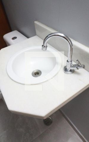Casa à venda com 230m², 3 quartos e 2 vagasLavabo