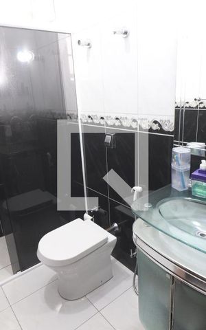 Casa à venda com 230m², 3 quartos e 2 vagasBanheiro Quarto 1