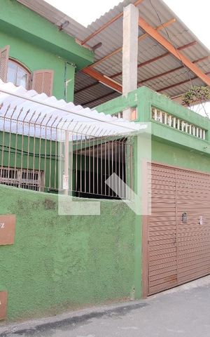 Casa à venda com 250m², 4 quartos e 3 vagasFachada