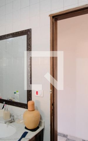 Casa à venda com 250m², 4 quartos e 3 vagasBanheiro Social 2