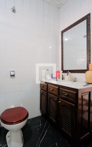 Casa à venda com 250m², 4 quartos e 3 vagasBanheiro Social 2