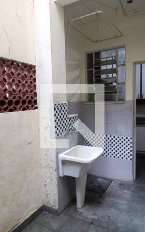Casa à venda com 156m², 4 quartos e 1 vagaÁrea de Serviço