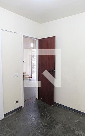 Casa à venda com 156m², 4 quartos e 1 vagaQuarto 2