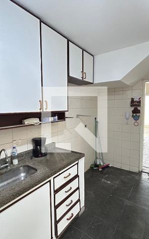 Casa à venda com 156m², 4 quartos e 1 vagaCozinha