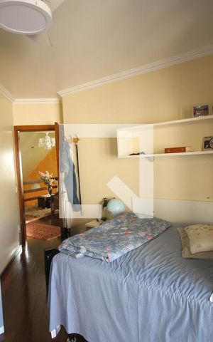 Casa à venda com 280m², 3 quartos e 2 vagas Casa à venda com 280m², 3 quartos e 2 vagasQuarto 1