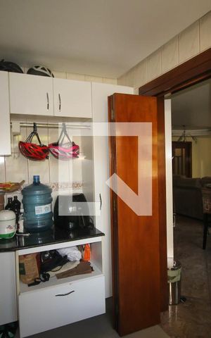 Casa à venda com 280m², 3 quartos e 2 vagas Casa à venda com 280m², 3 quartos e 2 vagasÁrea de Serviço
