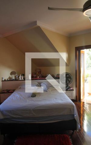 Casa à venda com 280m², 3 quartos e 2 vagas Casa à venda com 280m², 3 quartos e 2 vagasQuarto Suíte