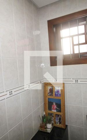 Casa à venda com 280m², 3 quartos e 2 vagas Casa à venda com 280m², 3 quartos e 2 vagasLavabo