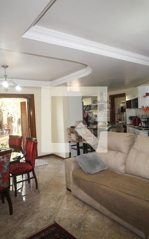 Casa à venda com 280m², 3 quartos e 2 vagas Casa à venda com 280m², 3 quartos e 2 vagasSala de Estar