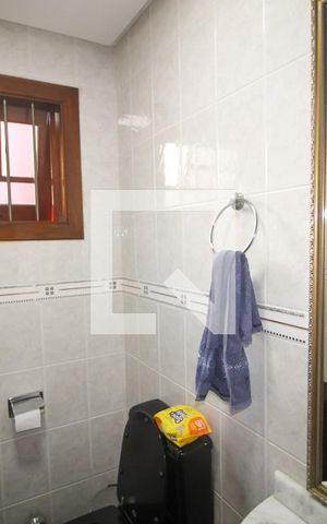 Casa à venda com 280m², 3 quartos e 2 vagas Casa à venda com 280m², 3 quartos e 2 vagasLavabo