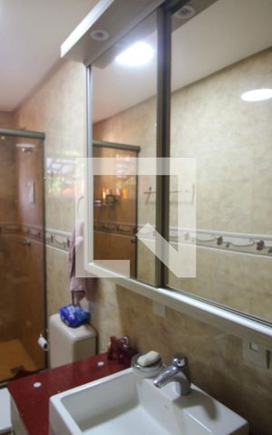 Casa à venda com 280m², 3 quartos e 2 vagas Casa à venda com 280m², 3 quartos e 2 vagasBanheiro