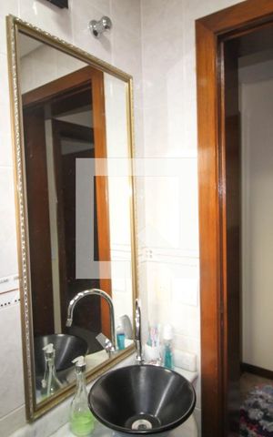 Casa à venda com 280m², 3 quartos e 2 vagas Casa à venda com 280m², 3 quartos e 2 vagasLavabo