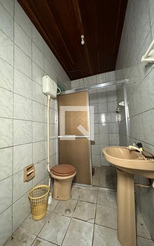 Casa à venda com 120m², 2 quartos e 1 vagaBanheiro 1