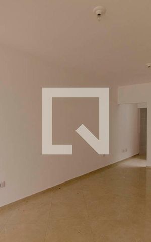 Casa à venda com 100m², 3 quartos e 2 vagas Casa à venda com 100m², 3 quartos e 2 vagasSala