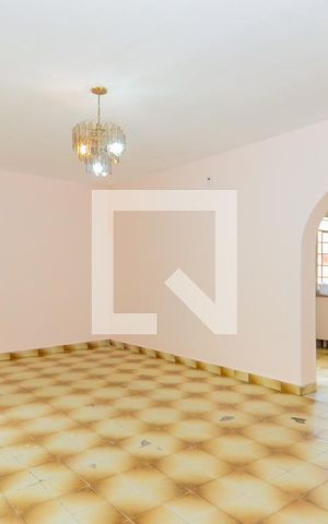 Casa à venda com 550m², 8 quartos e 8 vagasSala