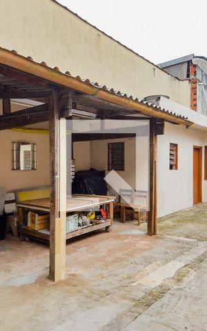 Casa à venda com 550m², 8 quartos e 8 vagasQuintal