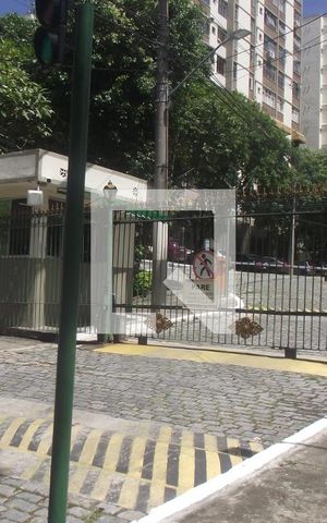 Apartamento à venda com 75m², 2 quartos e 1 vagaÁrea comum