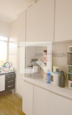 Casa à venda com 352m², 6 quartos e 2 vagas Casa à venda com 352m², 6 quartos e 2 vagasCozinha 4