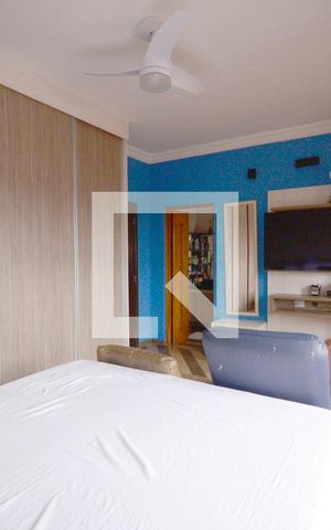 Casa à venda com 352m², 6 quartos e 2 vagas Casa à venda com 352m², 6 quartos e 2 vagasQuarto 3 - Suite