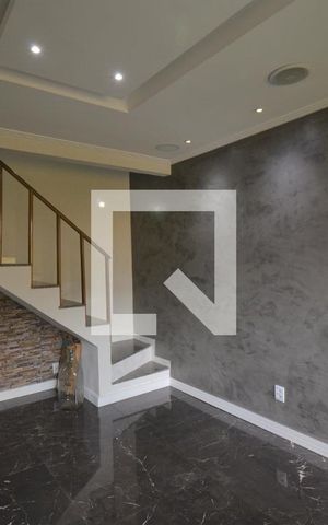 Casa à venda com 64m², 2 quartos e 2 vagasSala