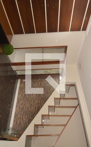 Casa à venda com 64m², 2 quartos e 2 vagasSala