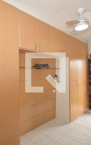 Casa à venda com 64m², 2 quartos e 2 vagasQuarto 1 do Segundo Piso