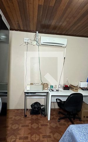 Casa à venda com 243m², 5 quartos e 2 vagasQuarto 2