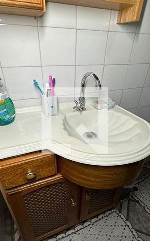 Casa à venda com 243m², 5 quartos e 2 vagasBanheiro 2