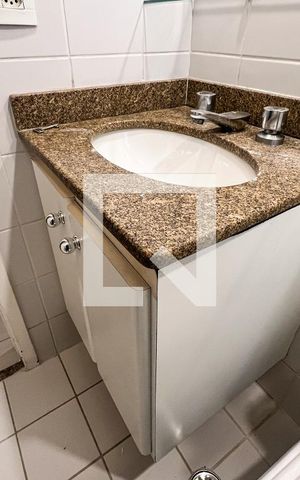 Apartamento à venda com 60m², 2 quartos e 2 vagasBanheiro do Quarto 2