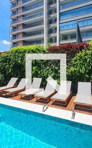 Studio à venda com 25m², 1 quarto e sem vaga Studio à venda com 25m², 1 quarto e sem vagaÁrea comum - Piscina