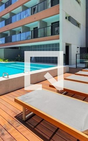 Studio à venda com 25m², 1 quarto e sem vaga Studio à venda com 25m², 1 quarto e sem vagaÁrea comum - Piscina