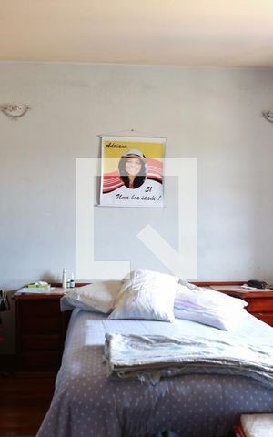 Casa à venda com 360m², 4 quartos e 2 vagasSuíte