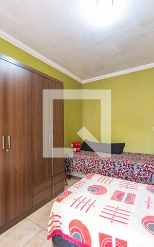 Casa à venda com 200m², 2 quartos e 2 vagas Casa à venda com 200m², 2 quartos e 2 vagasQuarto 2