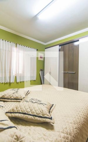 Casa à venda com 200m², 2 quartos e 2 vagas Casa à venda com 200m², 2 quartos e 2 vagasQuarto 1