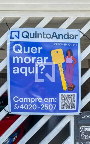 Casa à venda com 200m², 2 quartos e 2 vagas Casa à venda com 200m², 2 quartos e 2 vagasPlaca Instalada na Fachada