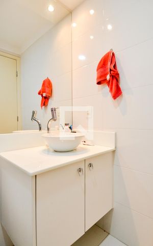 Apartamento à venda com 75m², 3 quartos e 2 vagasBanheiro da Suíte