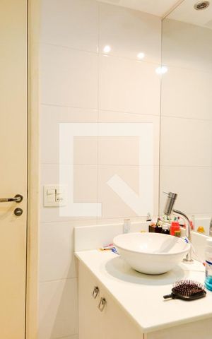 Apartamento à venda com 75m², 3 quartos e 2 vagasBanheiro Social