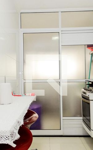 Apartamento à venda com 75m², 3 quartos e 2 vagasCozinha