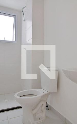 Apartamento à venda com 36m², 2 quartos e sem vaga Apartamento à venda com 36m², 2 quartos e sem vagaBanheiro